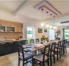 6 bedroom villa with pool near Sveti Lovrec and Poreč, sleeps 12